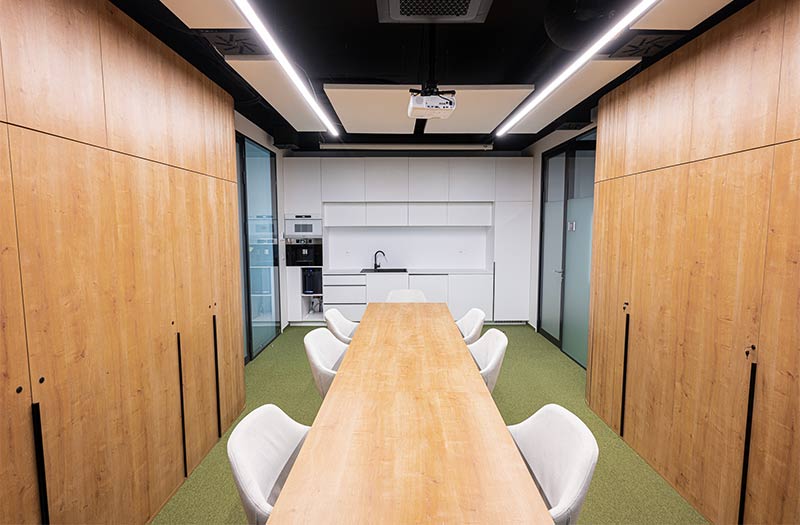 Proxenta - realizacia kuchyne a ulozneho priestoru na mieru